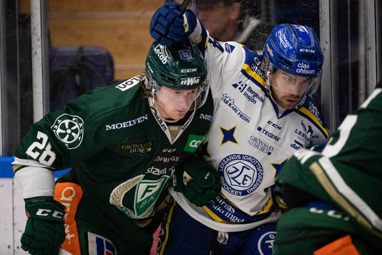 Färjestads Linus Arnesson och Leksands Oskar Lang