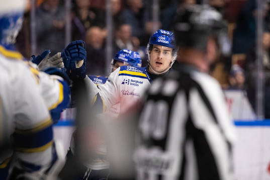 Leksands Sebastian Wännström jublar