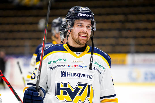 Hv71s Axel Holmström jublar
