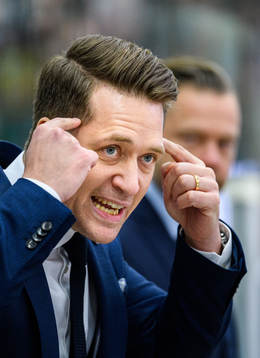 Växjös tränare Sam Hallam