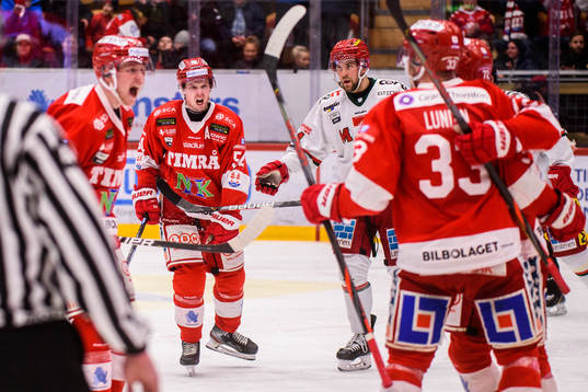Timrås Jonathan Dahlén jublar