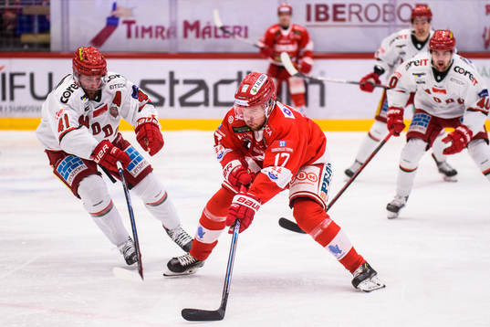Modos Oscar Hedman och Timrås Johan Lindholm