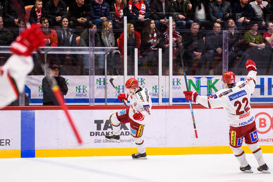 Modos Patrik Karlkvist jublar