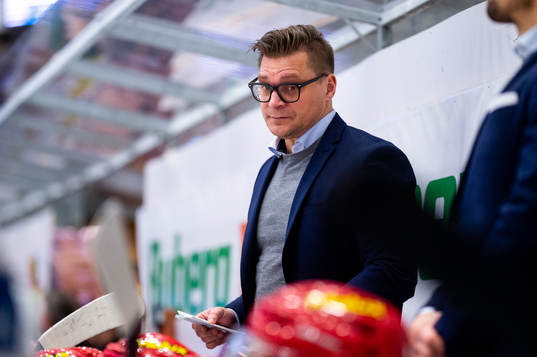 Modos tränare Björn Hellkvist