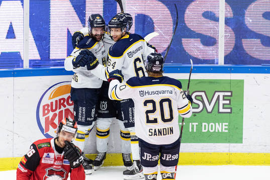 s Linus Fröberg och Eric Martinsson jublar