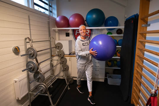 Caroline Seger tränar i gymmet