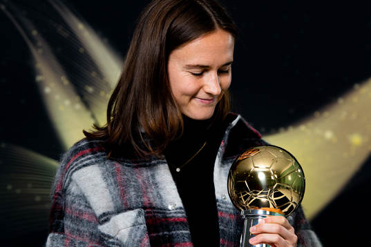 Caroline Graham Hansen of Norway poses with the Gullballen
