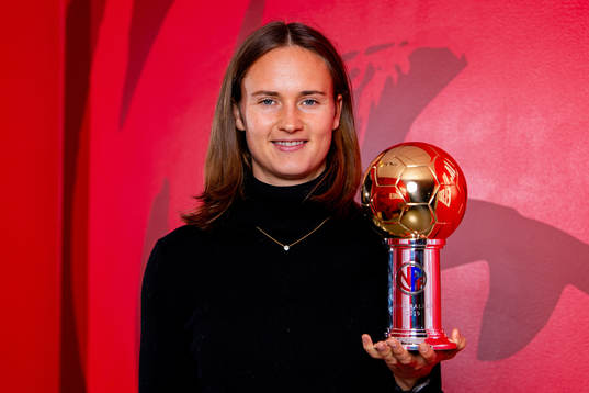 Caroline Graham Hansen of Norway poses with the Gullballen