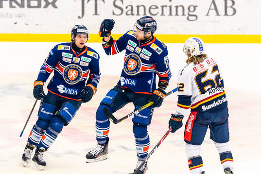 Växjös Ilari Melart jublar