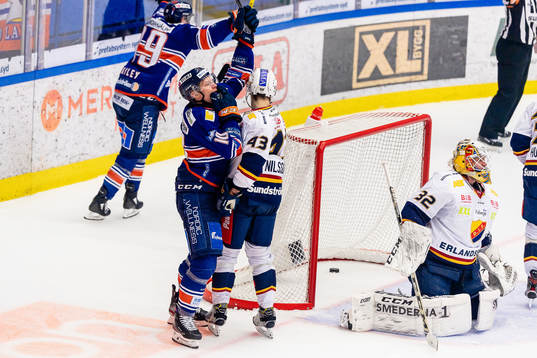 Växjös Richard Gynge jublar
