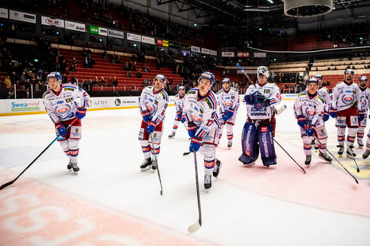 Oskarshamns Jonas Engström jublar