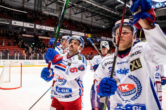Oskarshamns Jesper Dahlroth jublar