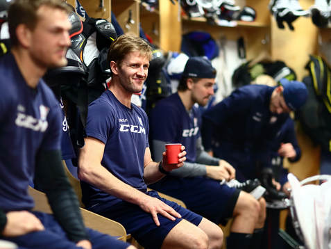 Linköpings Sebastian Karlsson före ishockeymatchen i SHL