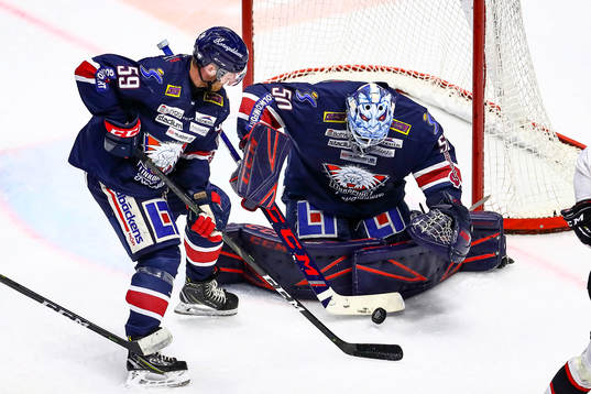 Linköpings Anton Mylläri och målvakt Jonas Gustavsson
