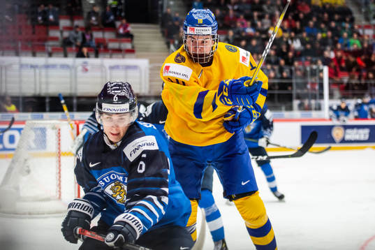Peetro Seppala of Finland and Alexander Holtz of Sweden