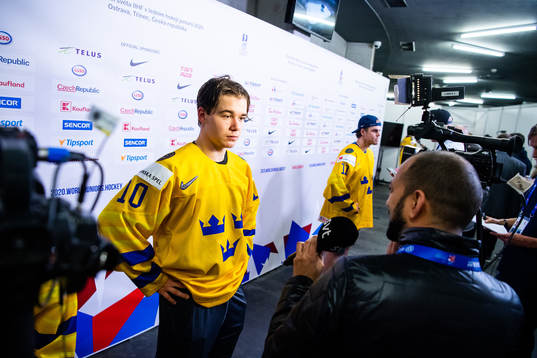 Alexander Holtz of Sweden