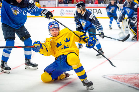Nils Höglander of Swedenand Lassi Thomson of Finland