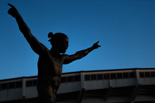 Bläddra bland fler bilder av Football, statue of Zlatan Ibrahimovic vandalized