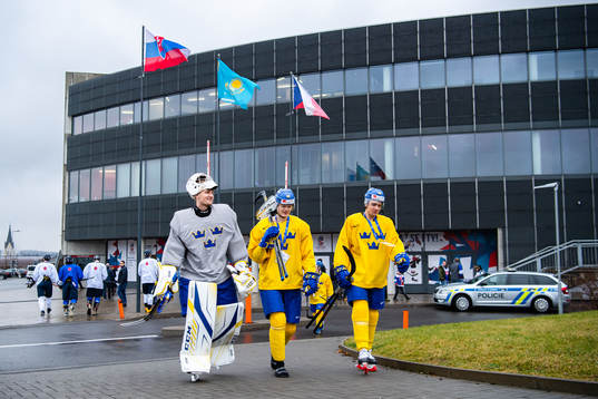 Goalkeeper Jesper Eliasson, Albin Eriksson and Linus