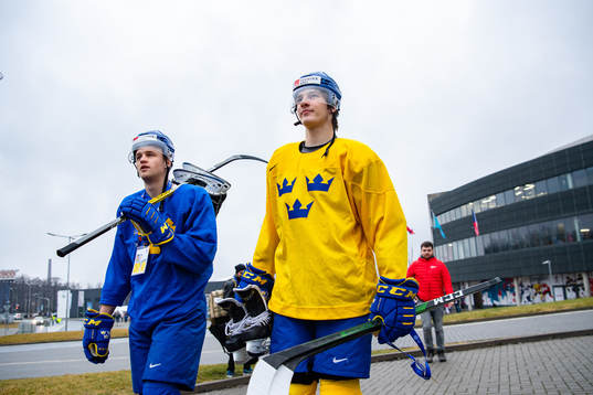 Adam Ginning and Oskar Bäck of Sweden