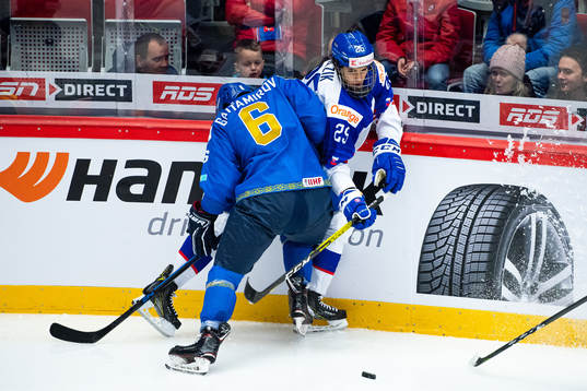 Tamirlan Gaitamirov of Kazakhstan and Michal Mrazik of