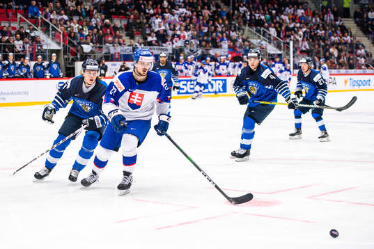 Anttoni Honka of Finland and Maxim Cajkovic of Slovakia