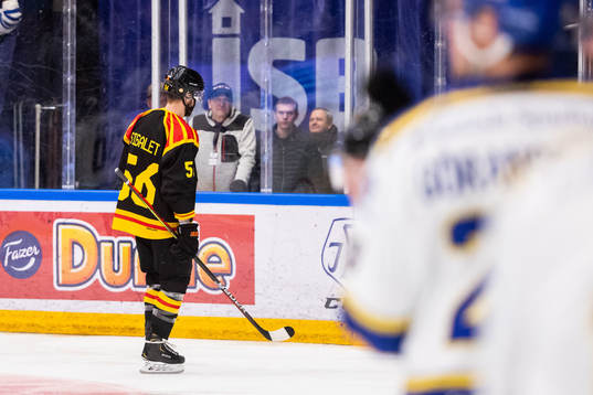 Brynäs Jonathan Sigalet lämnar isen