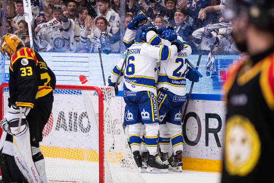 Leksands spelarna jublar