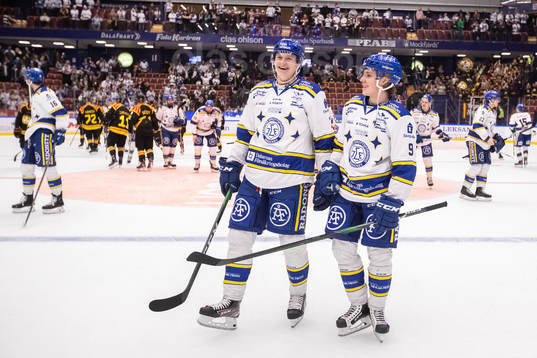 Leksands Lucas Nordsäter och Marcus Karlberg jublar