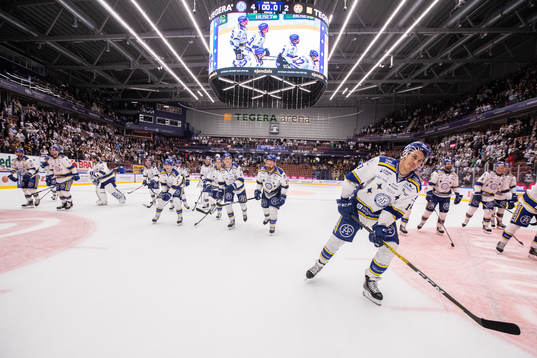 Leksands spelarna jublar
