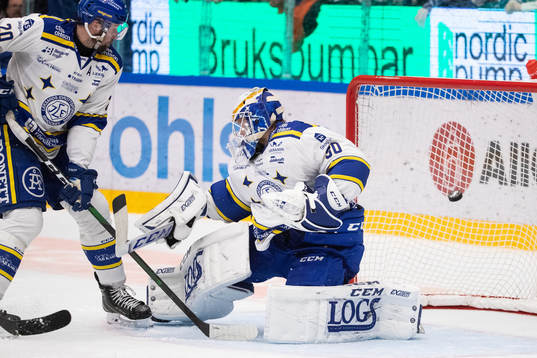 2-2 bakom Leksands målvakt Janne Juvonen