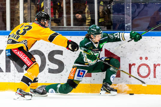 Luleås Jesper Sellgren och Färjestads Albert Johansson