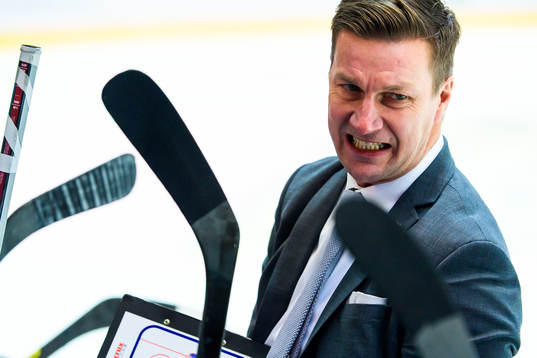 Färjestads huvudtränare Johan Pennerborn
