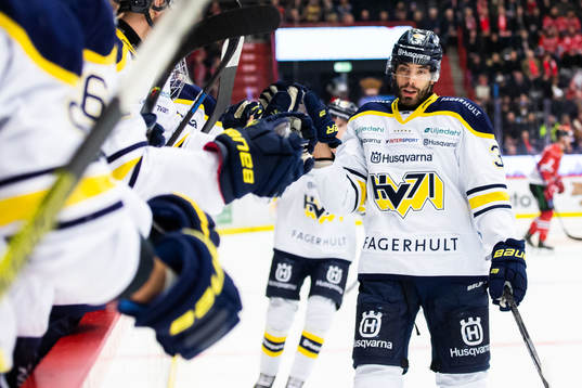 s Markus Lauridsen jublar