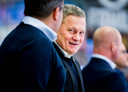 s tränare Stephan Lundh är glad