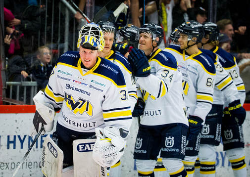 s målvakt Jonas Gunnarsson är glad