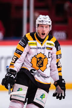 Skellefteås Oscar Möller jublar