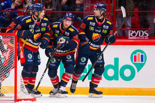 Djurgårdens Linus Hultström jublar