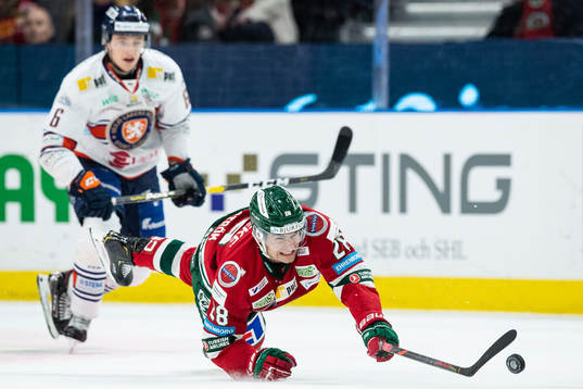 Frölundas Johan Sundström slänger sig
