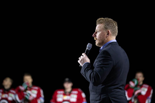 Daniel Alfredsson blir invald i svensk ishockeys Hockey