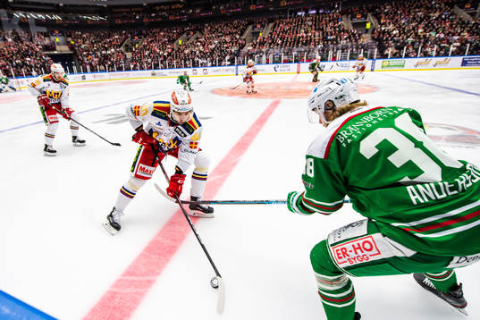 Malmö Redhawks Jesper Jensen och Rögles Erik Andersson