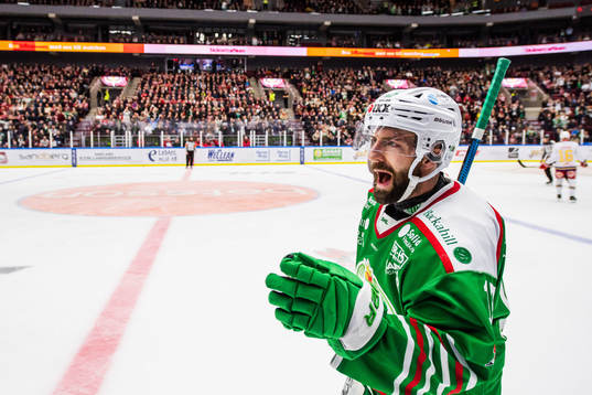 Rögles Taylor Matson jublar
