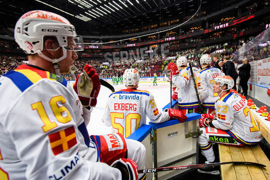 Malmö Redhawks Matias Lassen och Adam Ollas Mattsson deppar