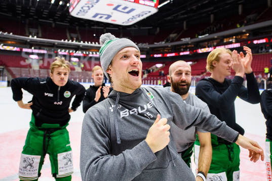 Rögles Simon Ryfors jublar