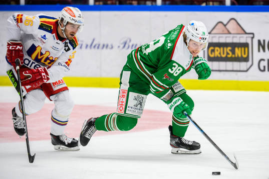 Rögles Erik Andersson och Malmö Redhawks Matias Myttynen