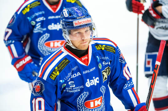 Oskarshamns Nicklas Heinerö jublar
