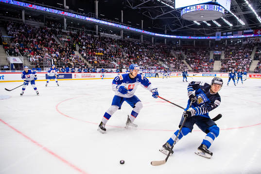 Martin Vitalos of Slovakia and Matias Macceli of Finland