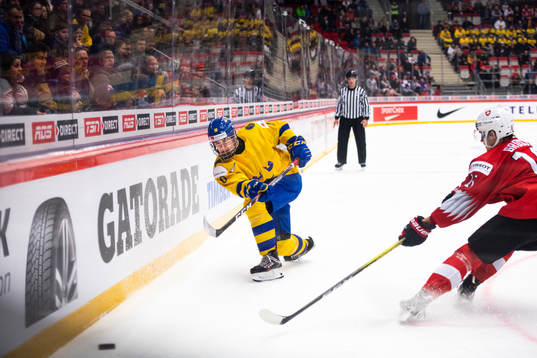 Alexander Holtz of Sweden