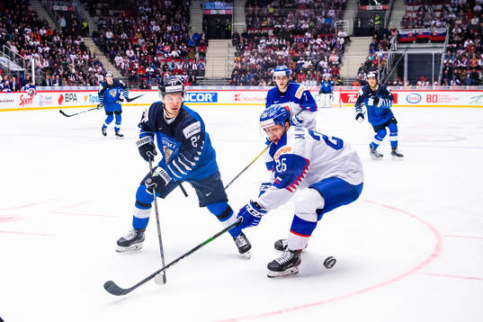 Kristian Tanus of Finland and Marek Minarik of Slovakia