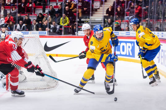 Lucas Raymond and Philip Broberg of Sweden